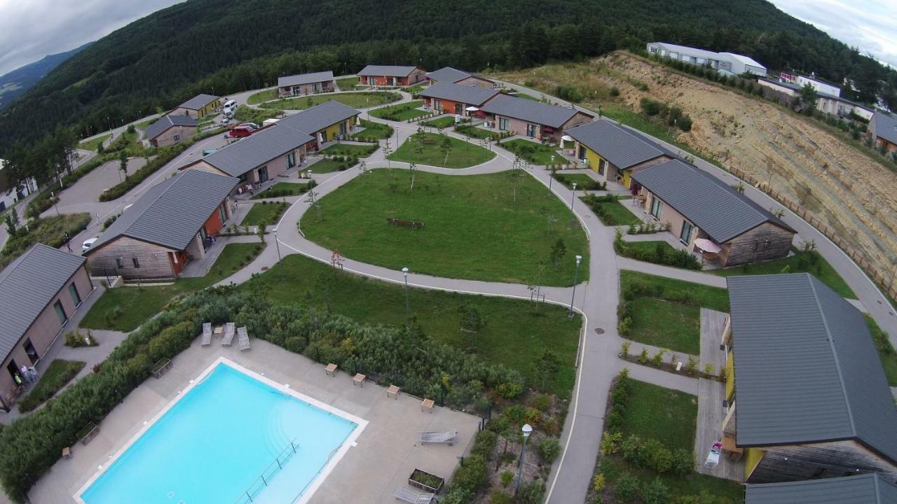 Les Hauts Du Gevaudan Hotell Montrodat Exteriör bild